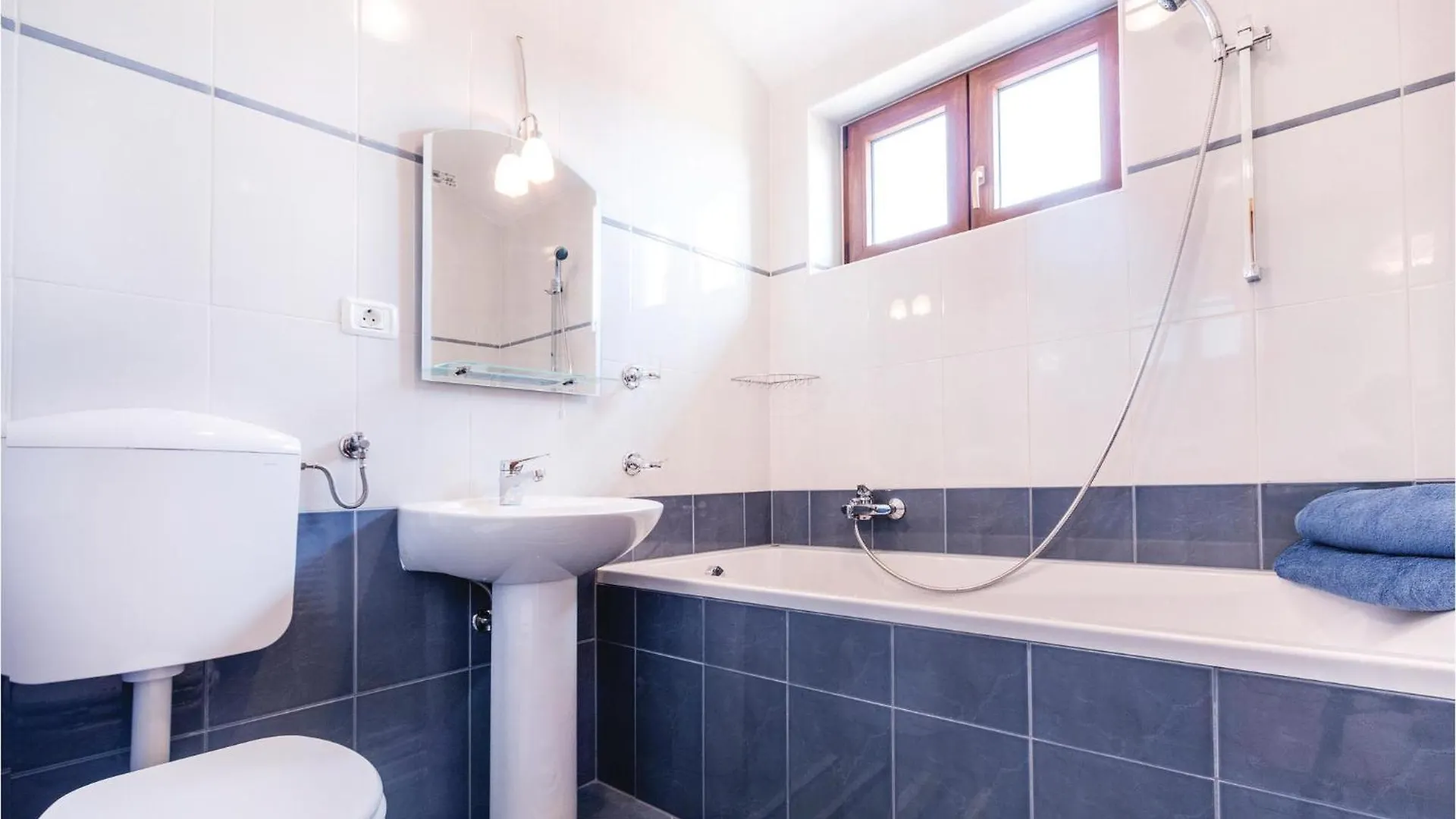 Gorgeous Home In Galizana With Wifi 0*,  Croatia