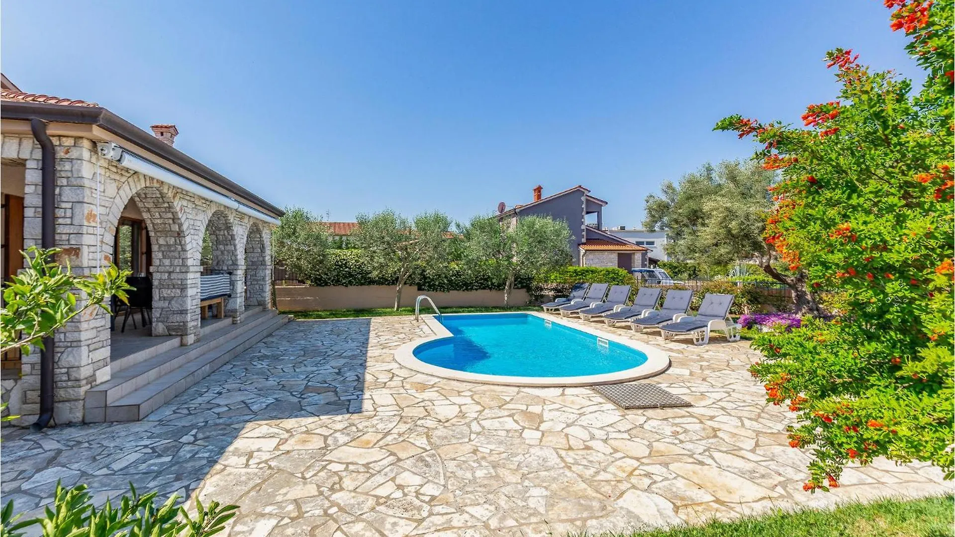 Gorgeous Home In Galizana With Wifi Vikendica