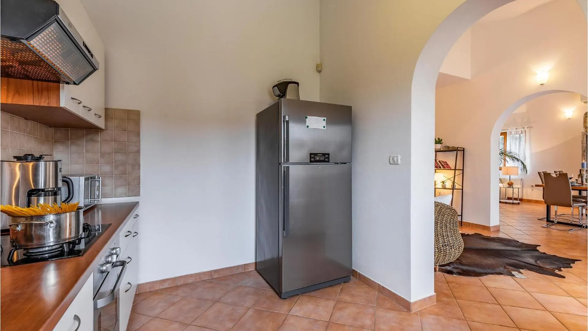 Gorgeous Home In Galizana With Wifi