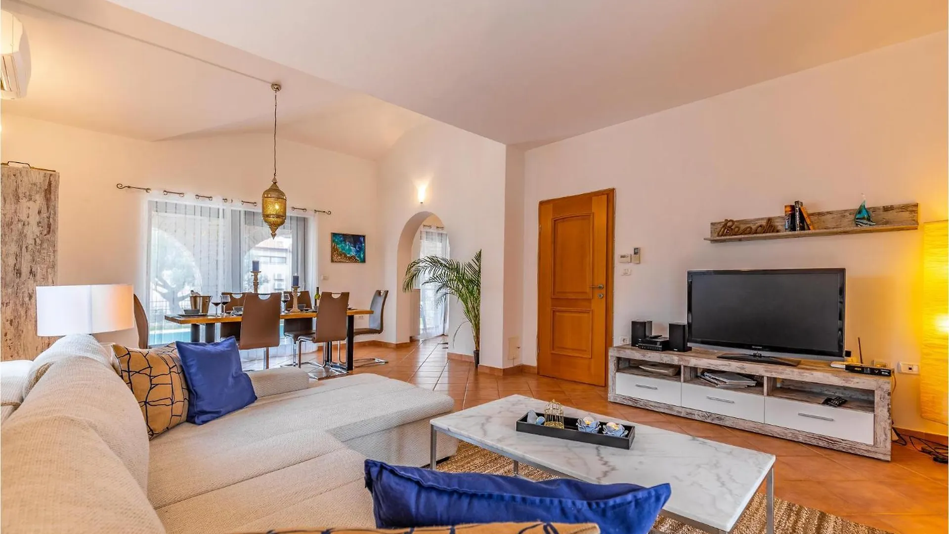 Gorgeous Home In Galizana With Wifi