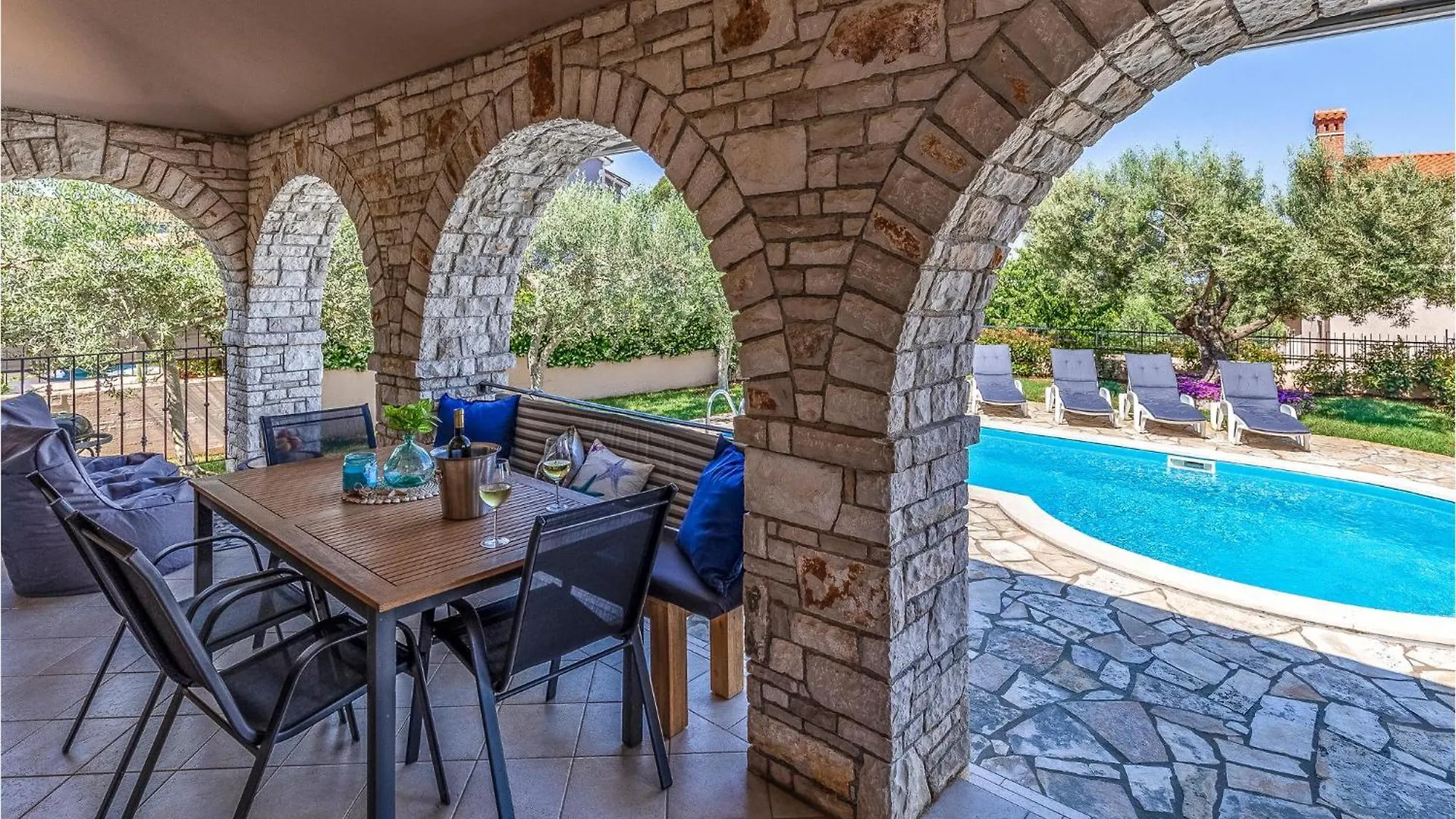 Gorgeous Home In Galizana With Wifi 0*,  Croatia